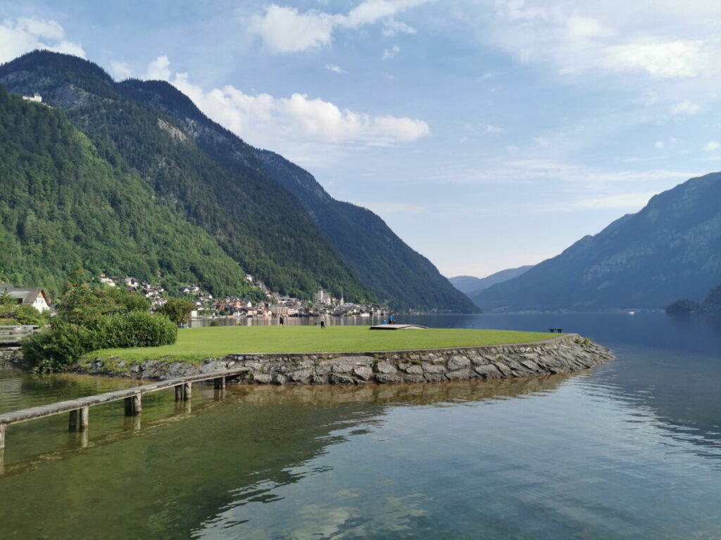 Im Hallstätter See baden, auf der Badeinsel in Hallstatt